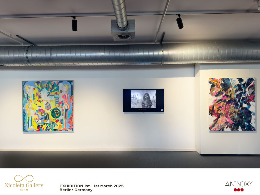 Charcoal portrait artworks by Janis Baer displayed in gallery exhibition in Germany. Charcoal and graphite art exhibitions.